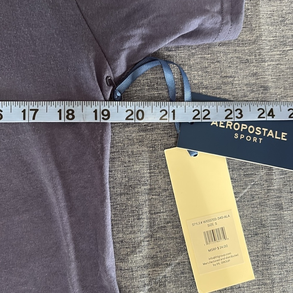 NWT Women’s Size Small Aero Sport Tee - Picture 4 of 5
